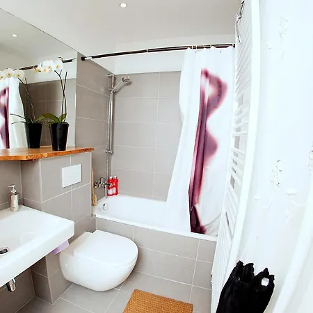 Apartment 2 Large Br 10min Alexanderplatz *